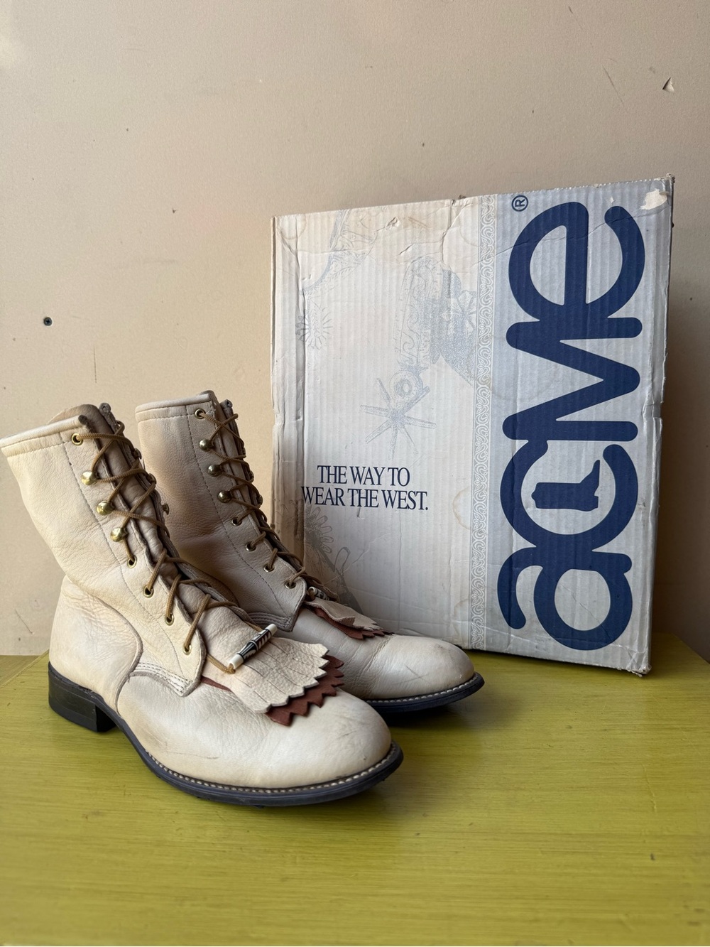 Vintage ACME Western Boots Cream Lace-Up Cowgirl Boots with Brown Fringe - Picture 5 of 10